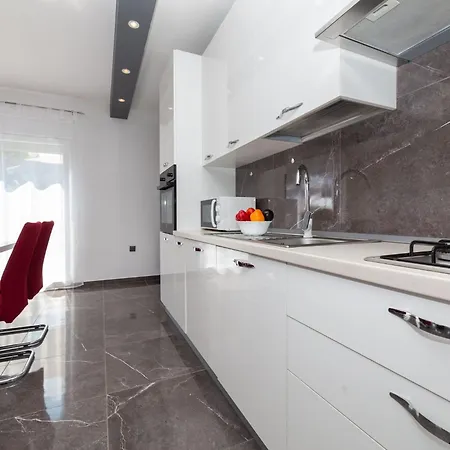 Holiday home Mia Mit Privatem Pool By Interhome